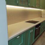 Мойка, столешница и фартук для кухни из искусственного камня изготовлено в правила камня