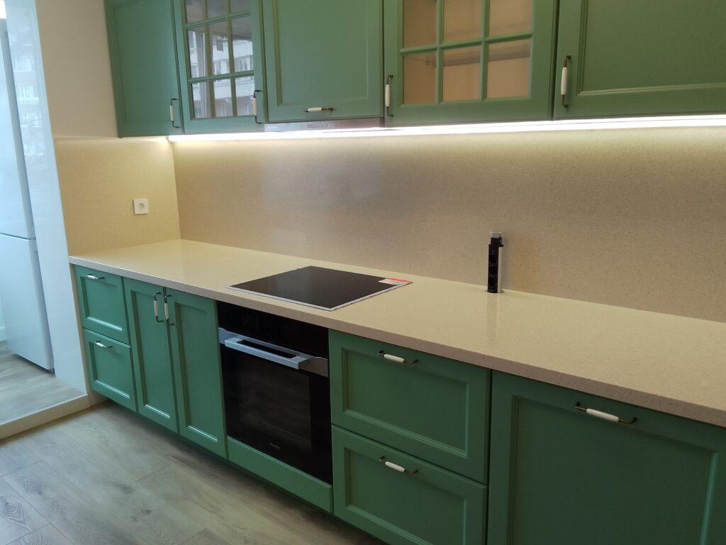 Мойка, столешница и фартук для кухни из искусственного камня изготовлено в правила камня