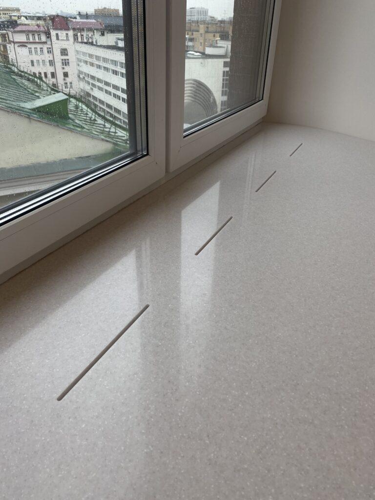 Акриловый подоконник сложной формы изготовлено в правила камня