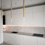 Кухонная столешница из кварцевого агломерата изготовлено в правила камня