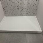 Два поддона для душа из акрилового камня изготовлено в правила камня