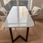 Кварцевая столешница для обеденного стола изготовлено в правила камня