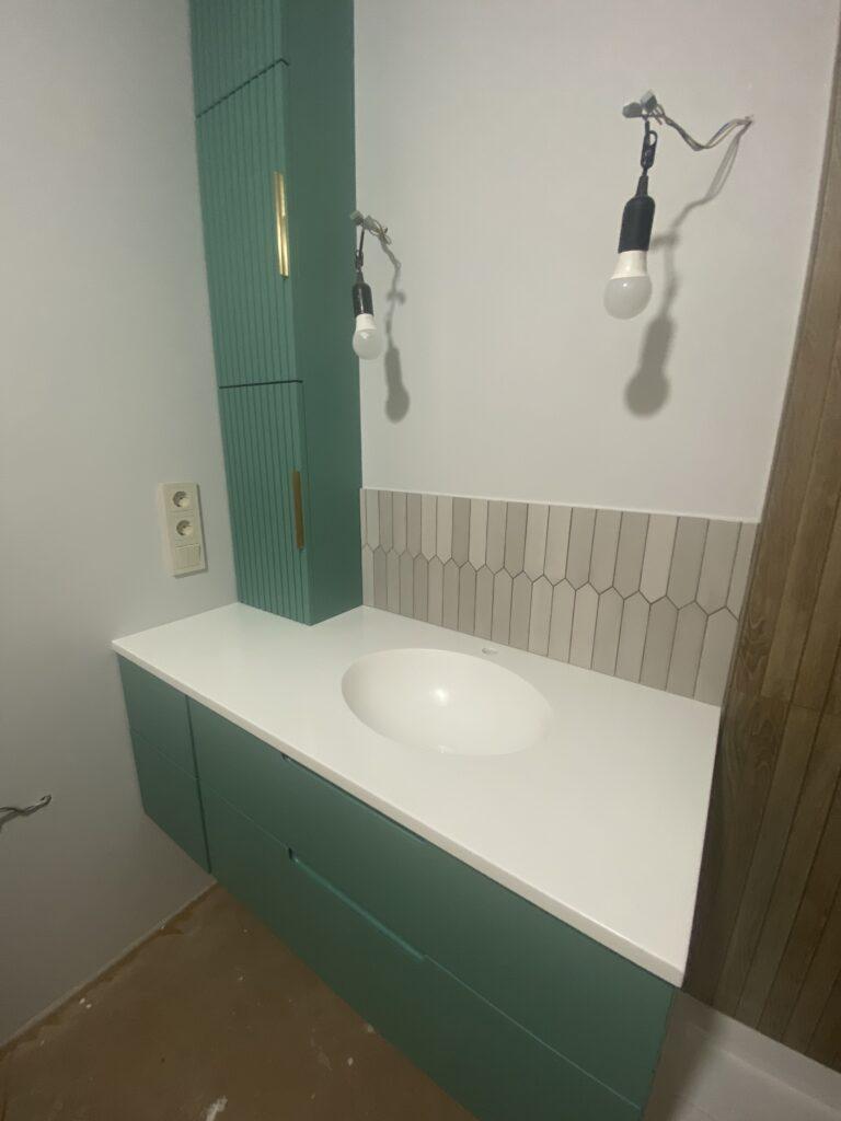 Столешницы с интегрированными раковинами из акрила изготовлено в правила камня