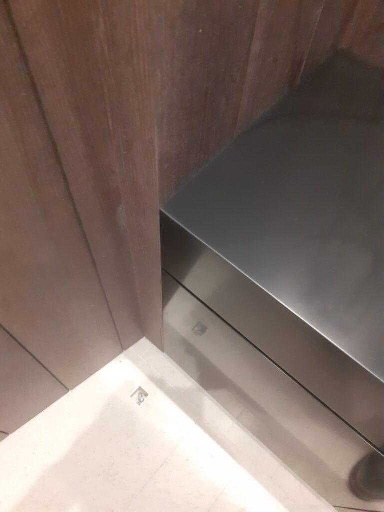 Тумба со столешницей из искусственного камня изготовлено в правила камня