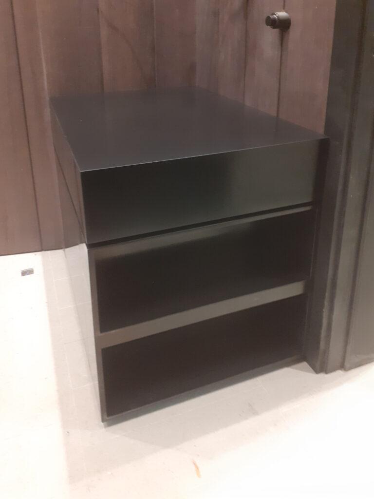 Тумба со столешницей из искусственного камня изготовлено в правила камня