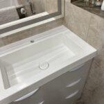 Акриловая столешница с раковиной для ванной комнаты изготовлено в правила камня