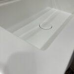 Акриловая столешница с раковиной для ванной комнаты изготовлено в правила камня