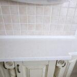 Столешницы и стеновая панель из акрилового камня на кухню изготовлено в правила камня