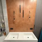 Акриловая столешница с двумя интегрированными раковинами в ванную комнату изготовлено в правила камня