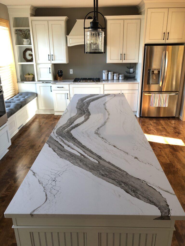 Asterum A4101 Safary изготовлено в правила камня