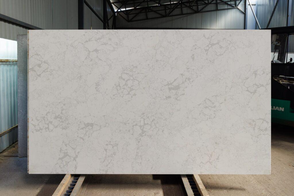 Asterum A5108 Vanessa изготовлено в правила камня