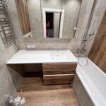 Кварцевая столешница в ванную комнату изготовлено в правила камня