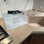 Акриловая столешница на кухню изготовлено в правила камня