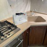 Акриловая столешница на кухню изготовлено в правила камня