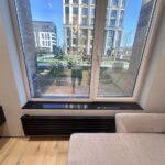 Черные подоконники изготовлено в правила камня