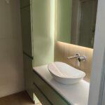 Столешница в ванную комнату изготовлено в правила камня