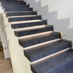 Ступени для лестницы изготовлено в правила камня