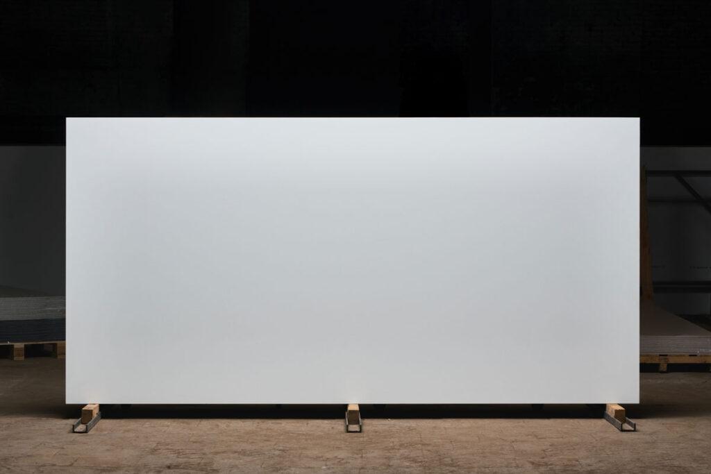 Primax Quartz 100 Ivory White изготовлено в правила камня