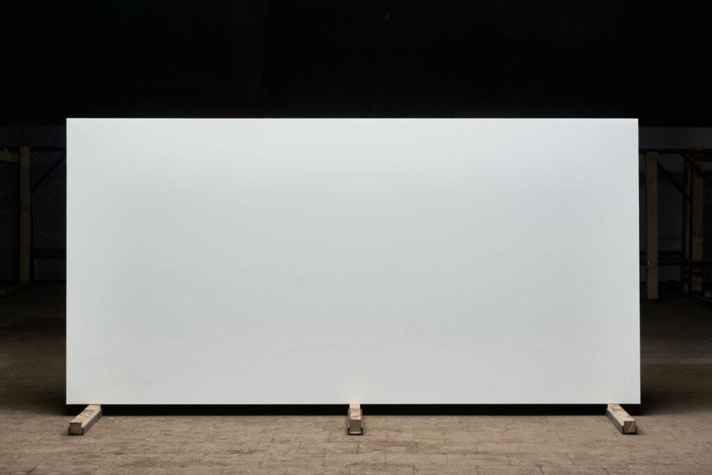 Primax Quartz 111 Snow White изготовлено в правила камня