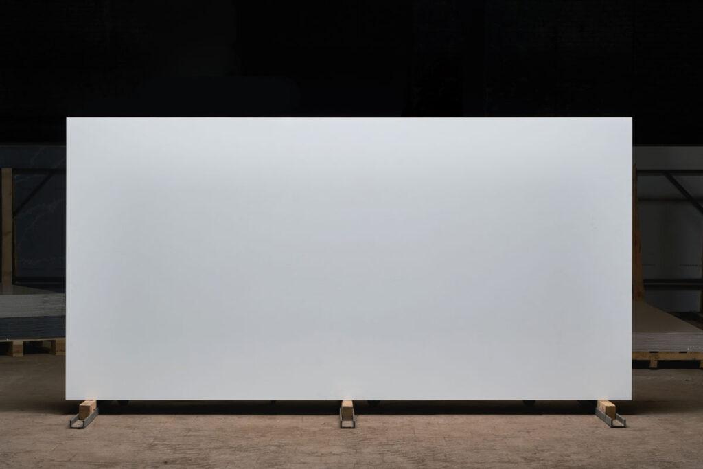 Primax Quartz 112 Crystal White изготовлено в правила камня