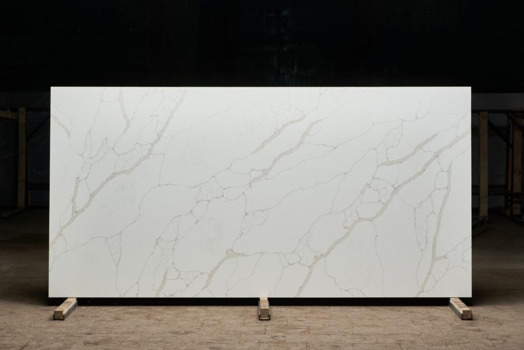 Primax Quartz 740 Rainbow Calacatta изготовлено в правила камня