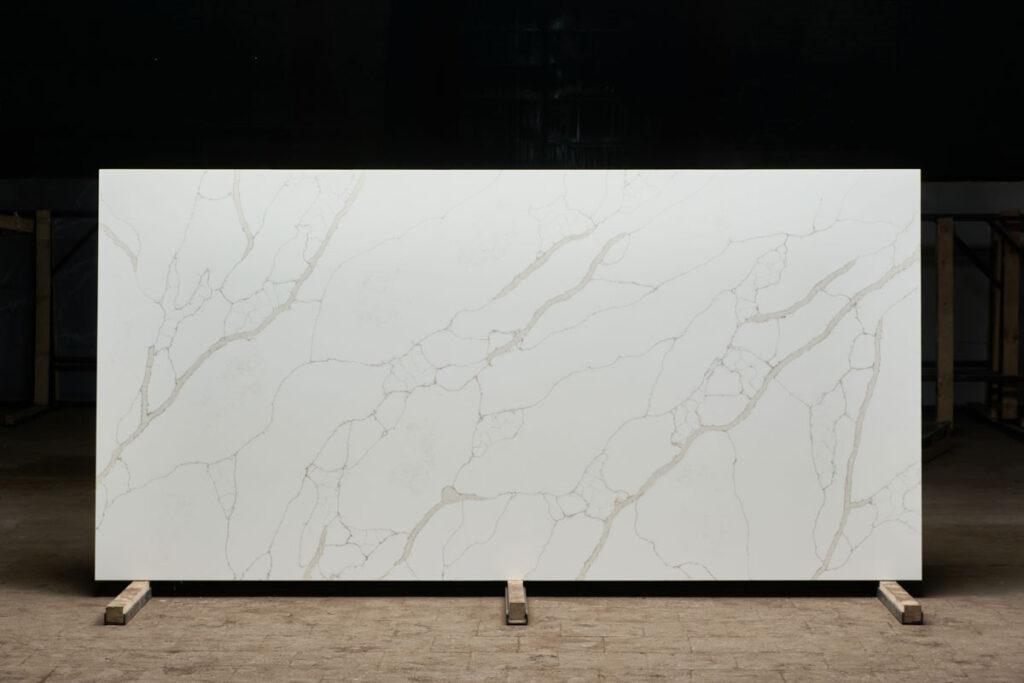 Primax Quartz 740 Rainbow Calacatta изготовлено в правила камня