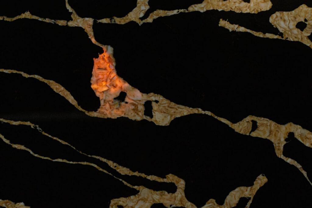 Primax Quartz 786 Calacatta Back Gold изготовлено в правила камня