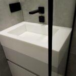 Столешница с псевдощелевой раковиной изготовлено в правила камня