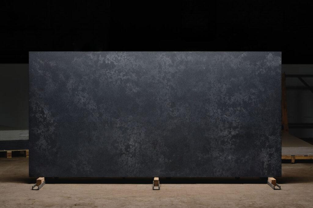 Primax Quartz 884 Dark Concrete изготовлено в правила камня