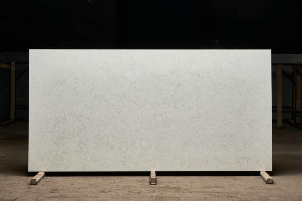 Primax Quartz 913 Golden Sunset изготовлено в правила камня