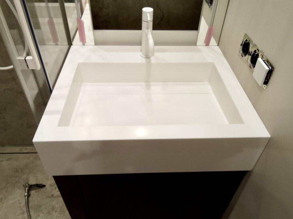 Каменная раковина в ванную комнату изготовлено в правила камня