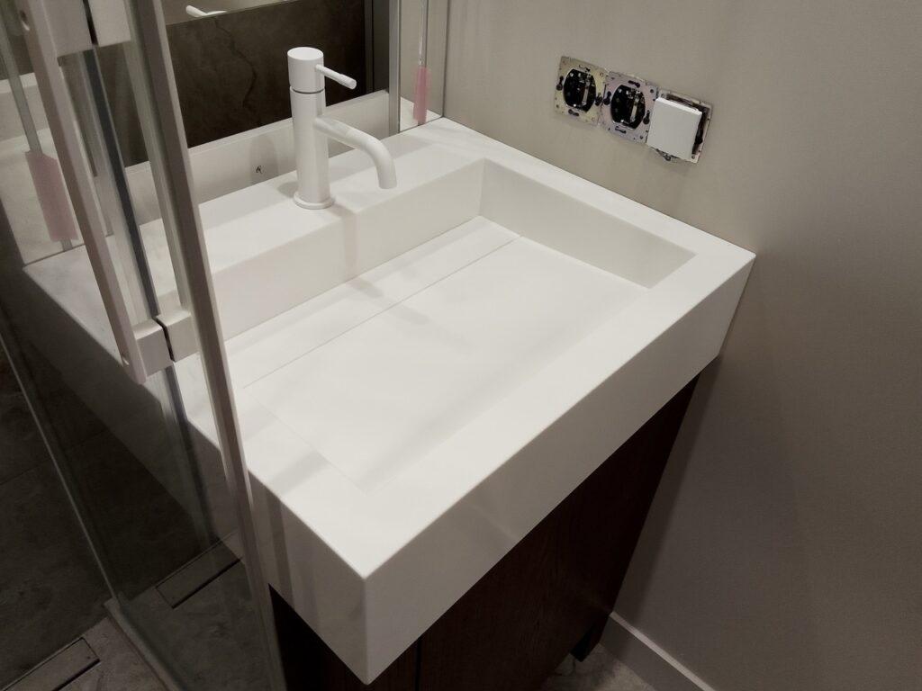 Каменная раковина в ванную комнату изготовлено в правила камня