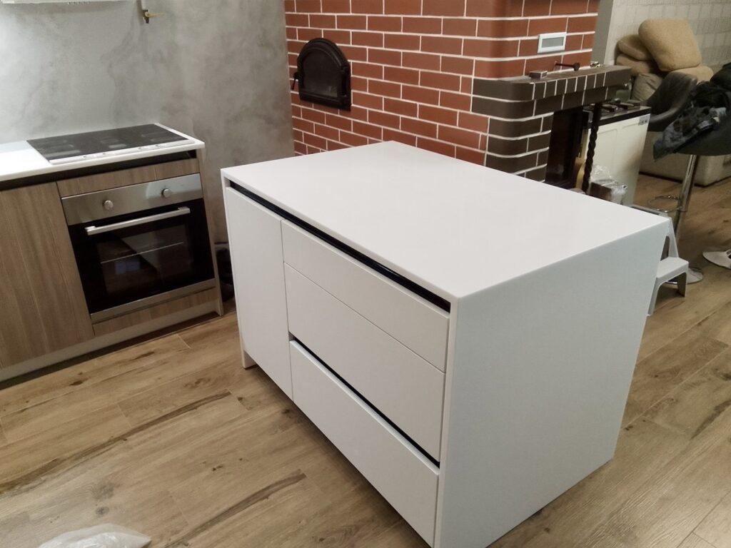 Акриловая столешница с мойкой и остров на кухню изготовлено в правила камня