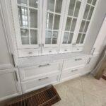 Кварцевые столешницы и фартук на кухню изготовлено в правила камня