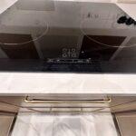 П-образная столешница на кухню изготовлено в правила камня